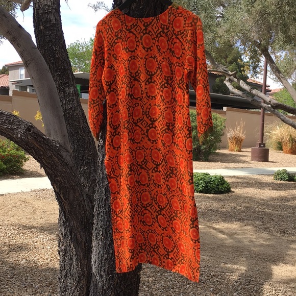 Mid-length sleeve tunic… - Picture 6 of 6